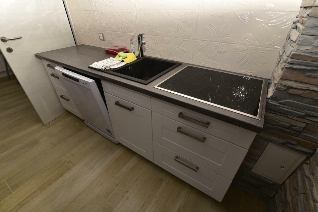 Apartments Matthew & Oscar Porat  Εξωτερικό φωτογραφία