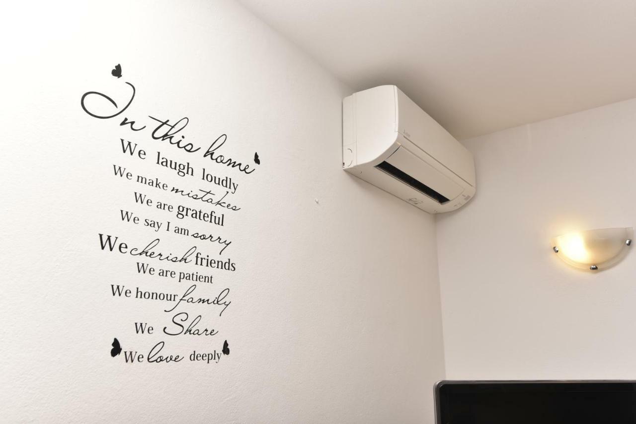Apartments Matthew & Oscar Porat  Εξωτερικό φωτογραφία