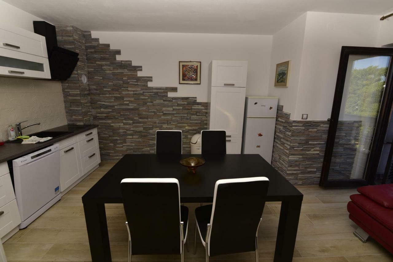 Apartments Matthew & Oscar Porat  Εξωτερικό φωτογραφία