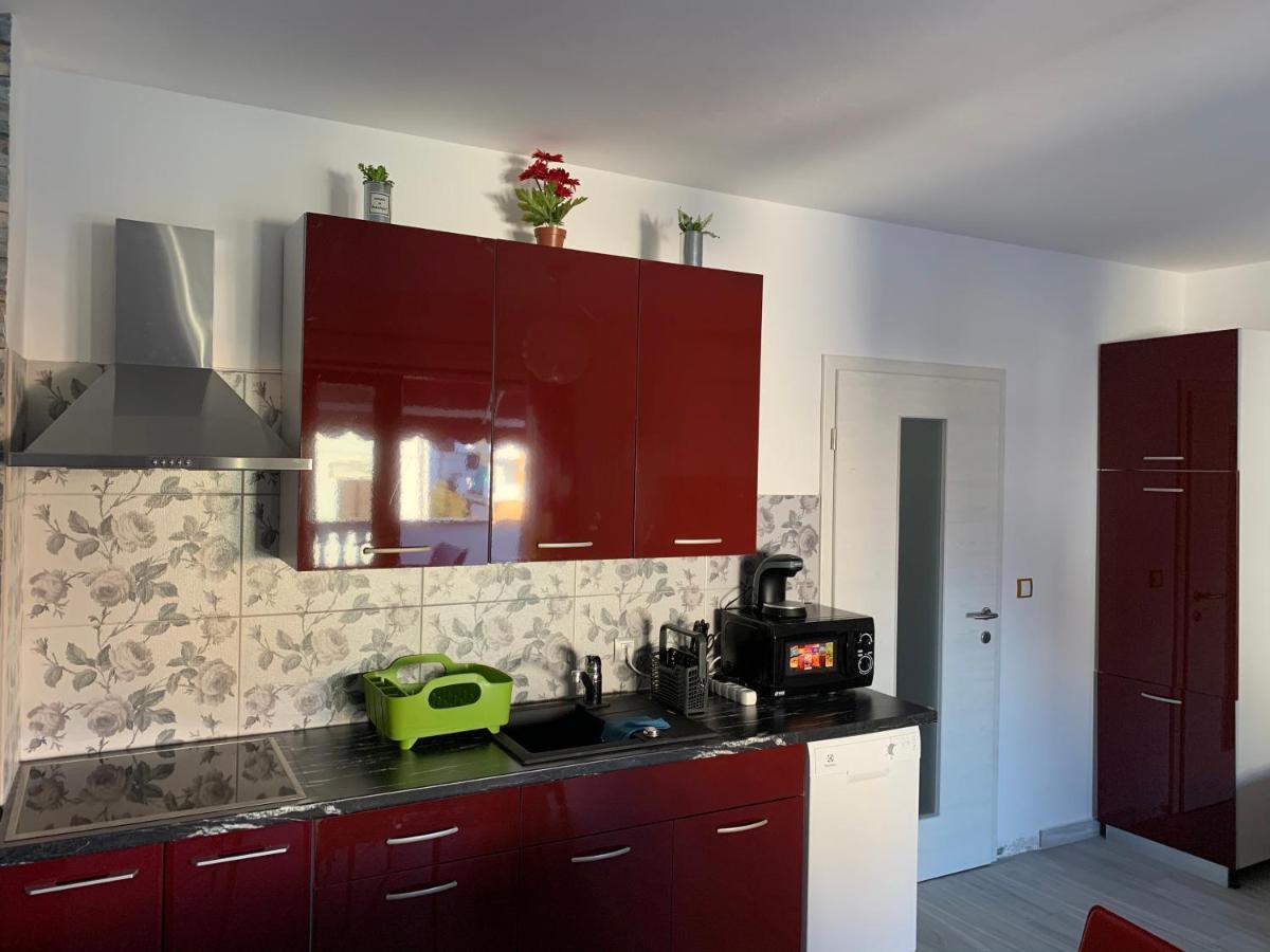 Apartments Matthew & Oscar Porat  Εξωτερικό φωτογραφία