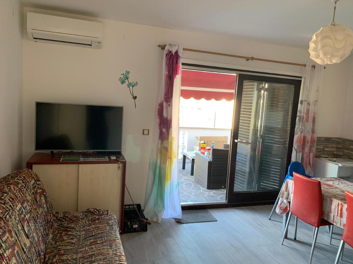 Apartments Matthew & Oscar Porat  Εξωτερικό φωτογραφία